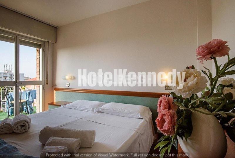 Hotel Kennedy Лидо-ди-Савио Экстерьер фото